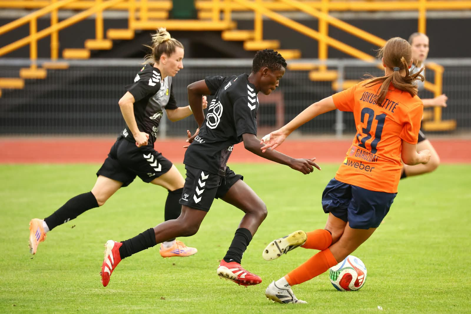 Elizabeth Mideva strikes as FK Gintra Secure a 2–0 home victory